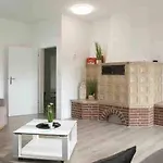 Wunderschoene Und Moderne Mit Garten شقة *