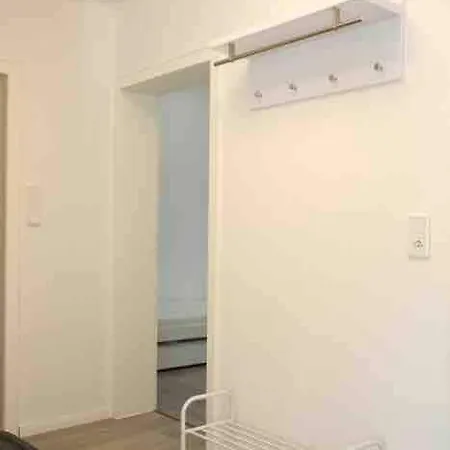 Wunderschoene Und Moderne Mit Garten Emden