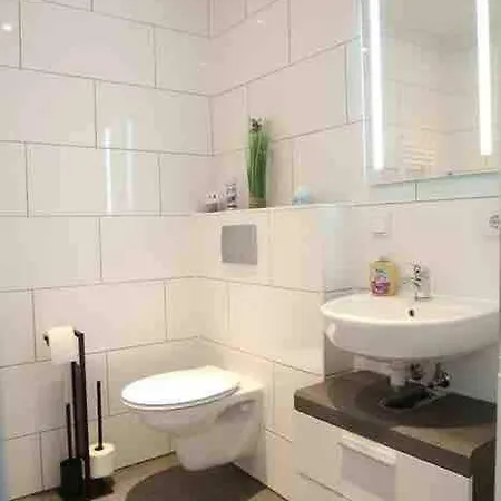 Wunderschoene Und Moderne Mit Garten * Emden