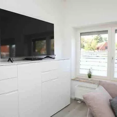 Apartment Wunderschoene Und Moderne Mit Garten