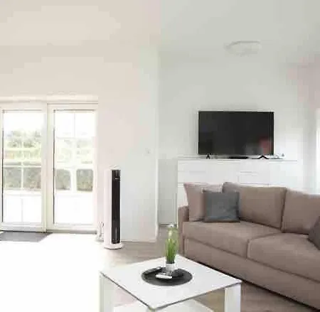 Apartment Wunderschoene Und Moderne Mit Garten